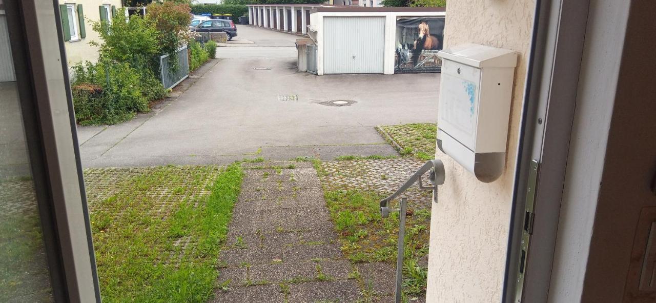 Grosses Zimmer Bad Kueche Wohnzimmer Terasse Garten Zentral Ruhig Landsberg am Lech Eksteriør bilde